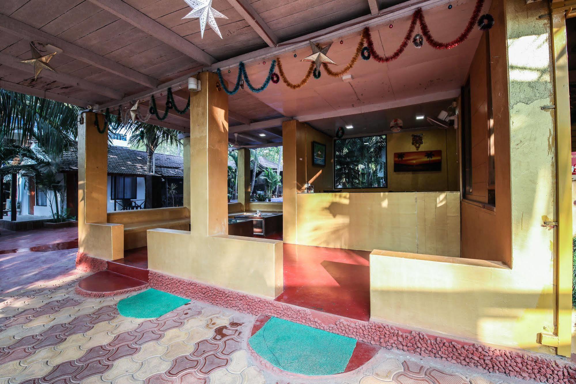 Treebo Trend Ashwem Beach Resort Goa Mandrem Extérieur photo