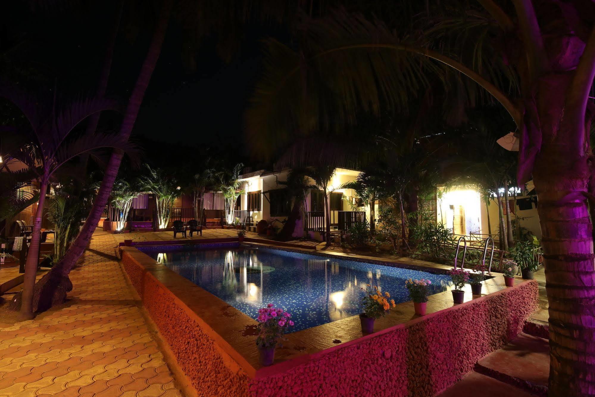 Treebo Trend Ashwem Beach Resort Goa Mandrem Extérieur photo